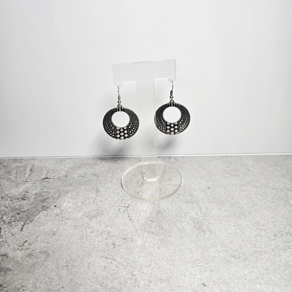 VINTAGE Black and Silver Dangle Earrings